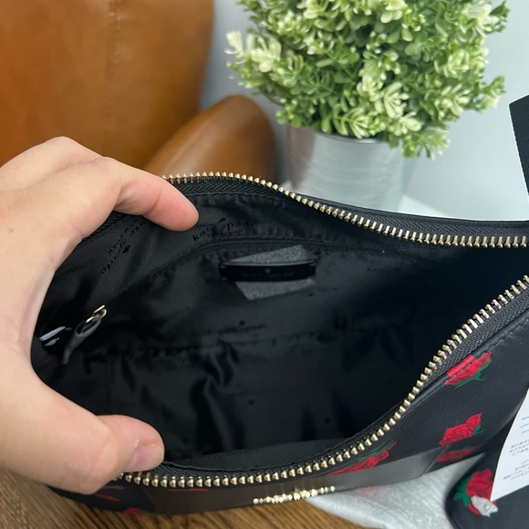 NWT Kate Spade New York Chelsea Rose Toss Printed Crossbody Bag - Black Multi - Picture 9 of 16